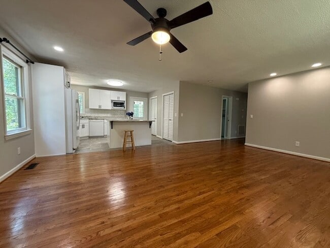 Building Photo - Welcome Home!