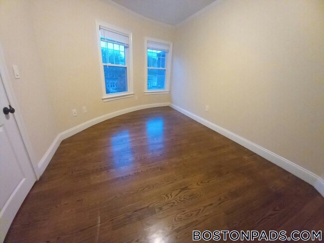 Building Photo - 2971 Washington St