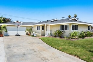 Building Photo - 3179 Sicily Ave