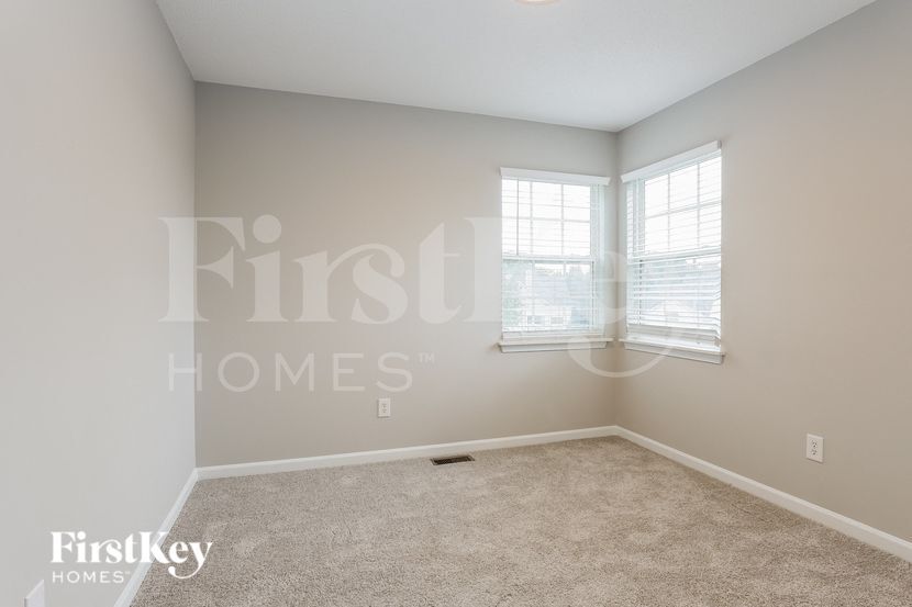 Building Photo - 8249 Hornwood Ct