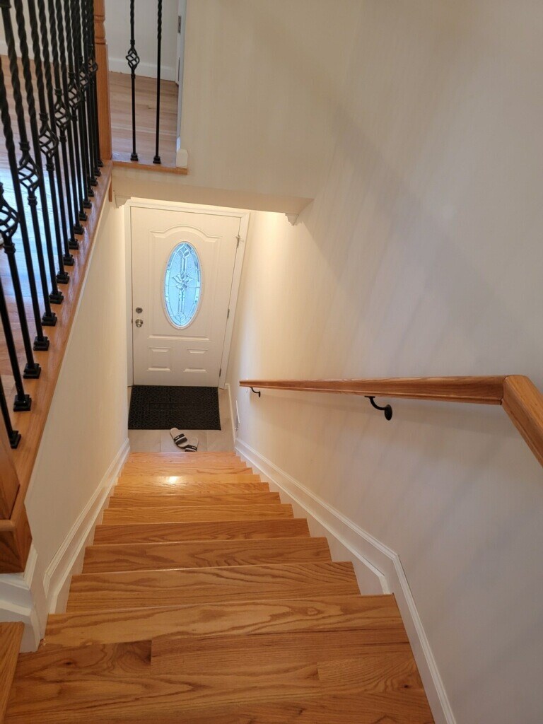 Building Photo - 65 Bard Ave