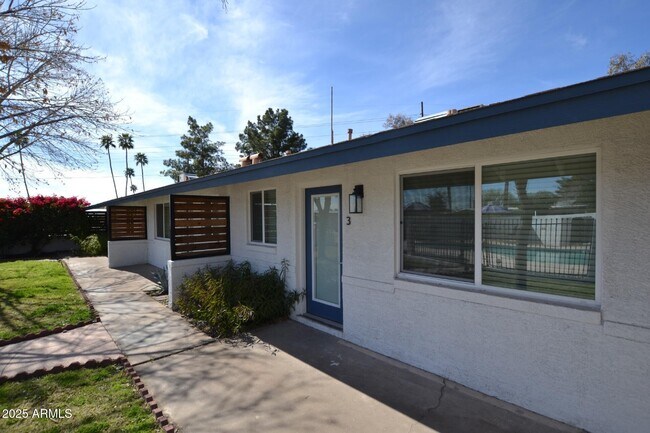 Primary Photo - 1202 E Kaler Dr