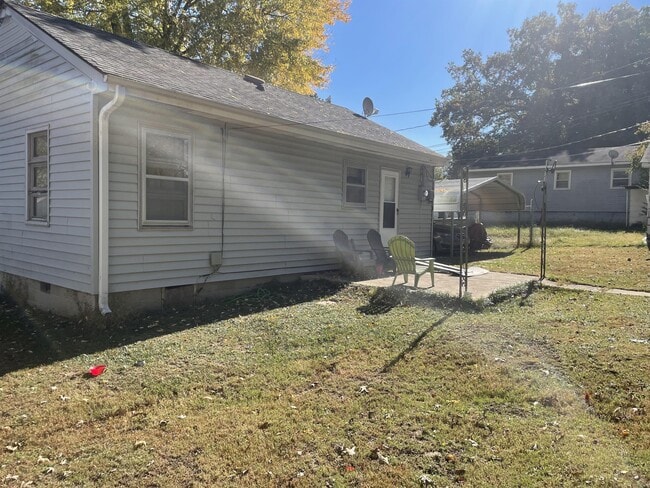 Building Photo - 113 Meek St