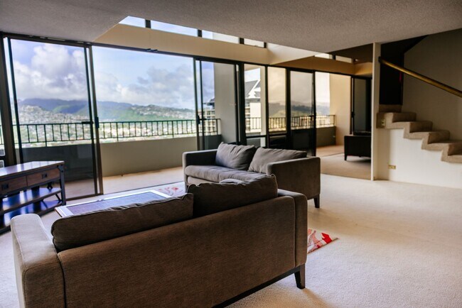 Building Photo - 2240 Kuhio Ave.