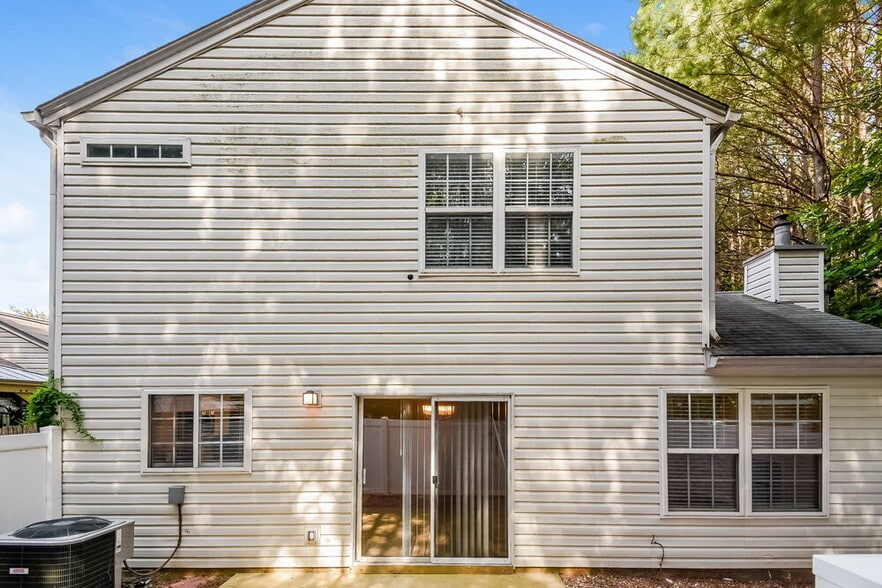 Building Photo - 966 Windcroft Cir NW