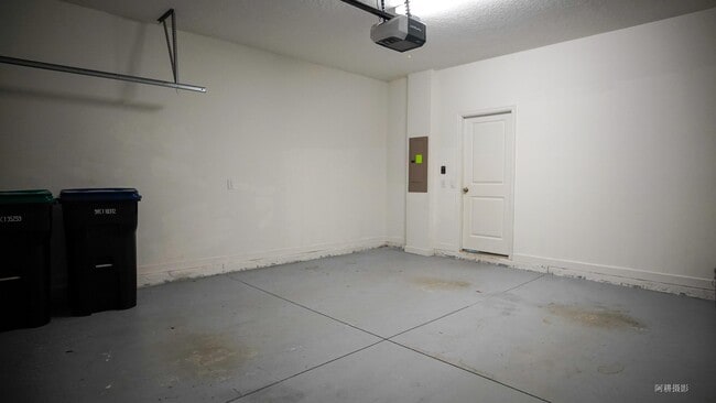 Building Photo - 11090 Whistling Pne Wy