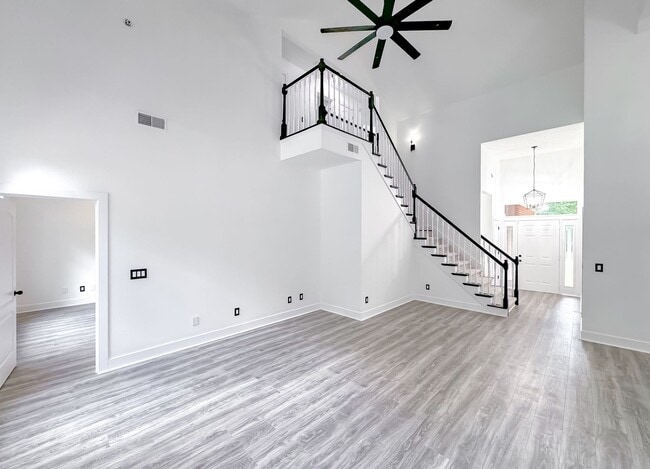 Building Photo - 4 BEDROOM 2.5 BATHROOM HOME IN OX-BOTTOM M...