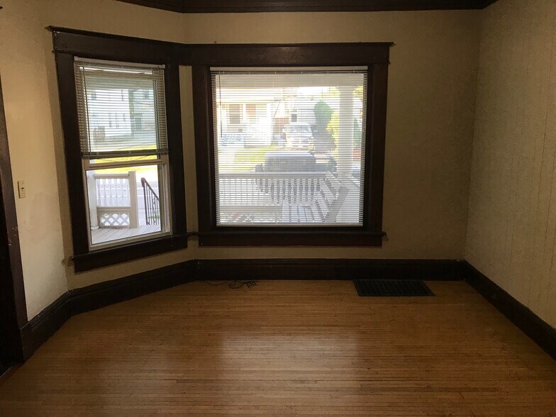 Building Photo - 509 High Ave