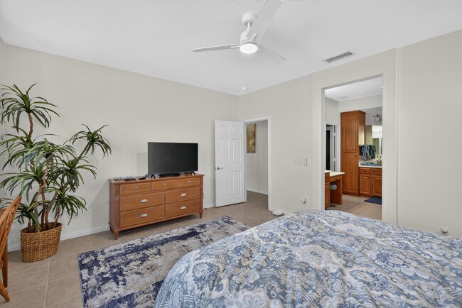 Building Photo - 60440 Juniper Ln