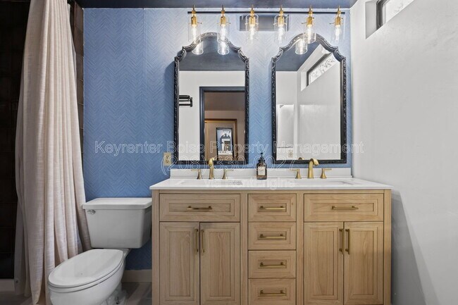 Building Photo - 2698 E Bergeson St