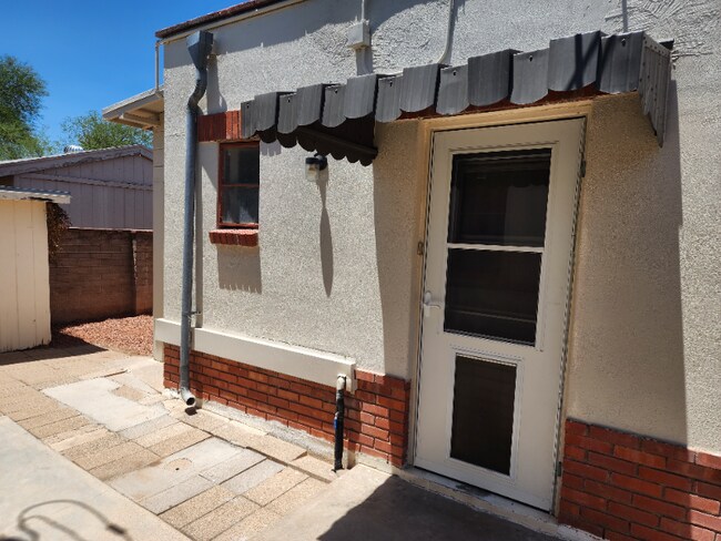 Building Photo - 1207 N Palo Verde Blvd