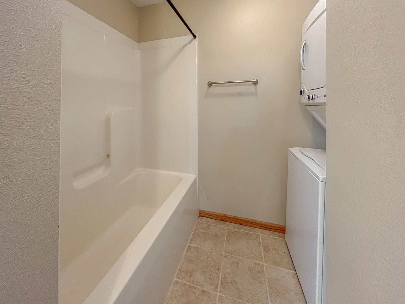 Building Photo - 101 E Rose St