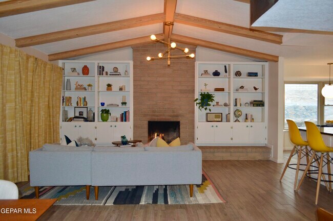 Building Photo - 10640 Vista Alegre Dr