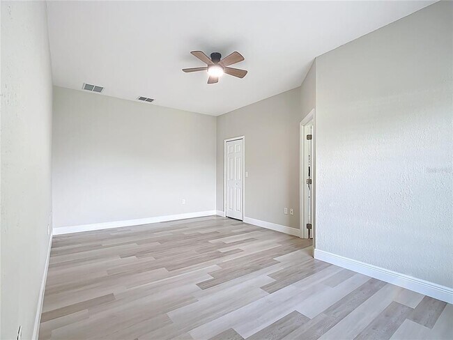 Building Photo - 550 Reddicks Cir