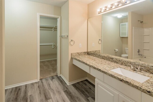 Building Photo - 14 S Vesper Bend Cir