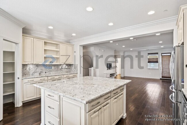 Building Photo - 715 Mystic Topaz Loop