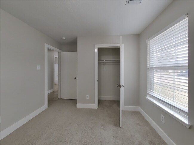 Building Photo - 17023 Morning Star Ave