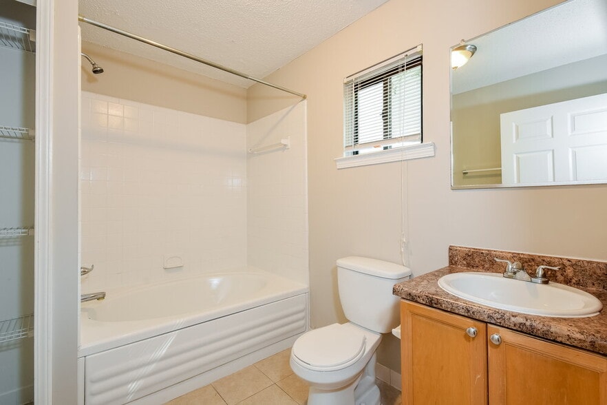 Building Photo - 2735 Trotters Walk Trail