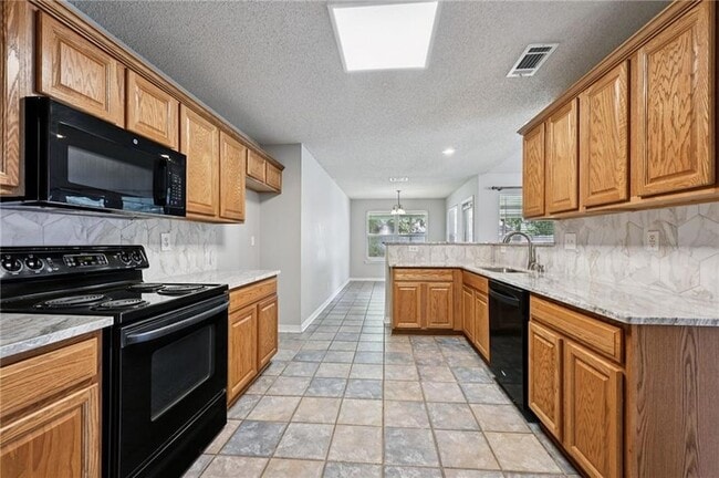 Building Photo - 1032 Sterling Oaks Blvd