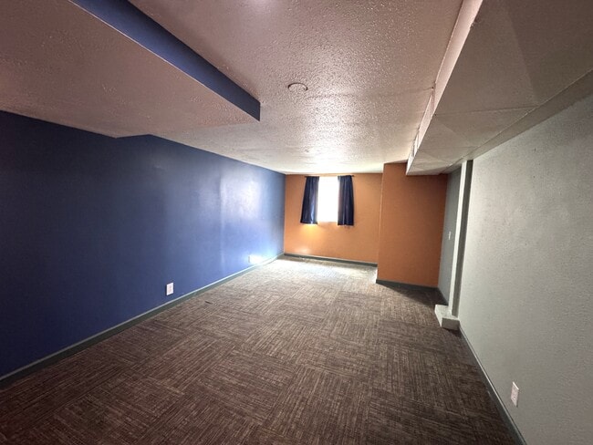 Building Photo - 4304 SE 30th Ave