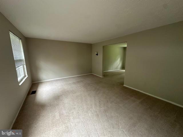 Building Photo - 5713 Heming Ave