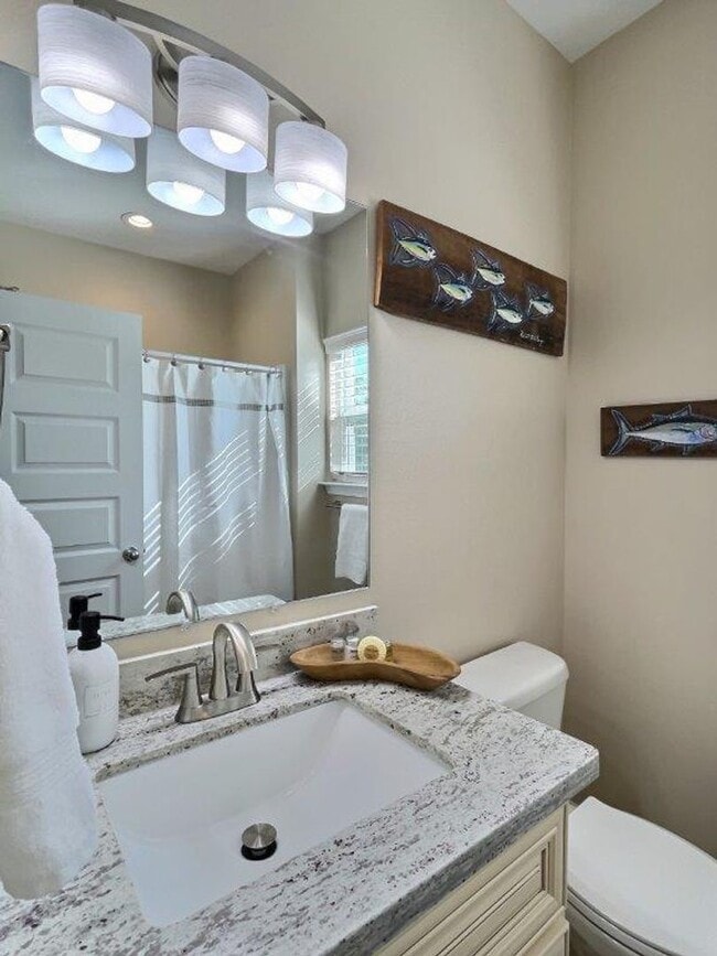 Building Photo - Fully furnished 2-bedroom house on the bayou