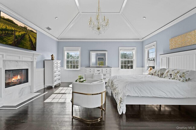 Building Photo - 490 Montauk Hwy