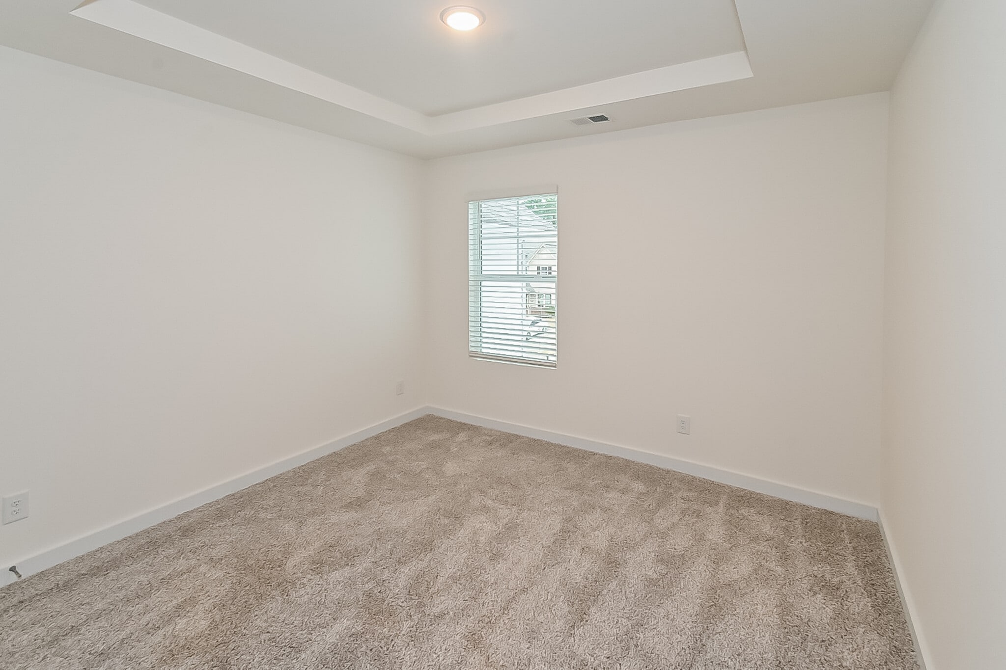 Building Photo - 108 The Heights Dr
