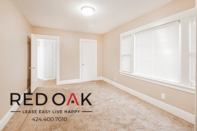 Building Photo - 220 Mira Mar Ave