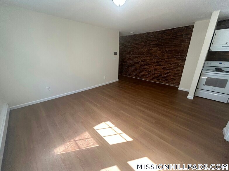 Building Photo - 66 S Huntington Ave