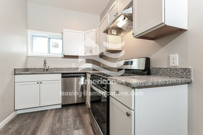 Building Photo - 519 McClintock Ave