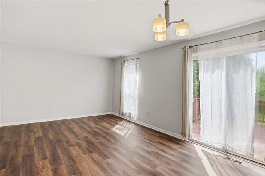 Building Photo - 1810 Bramble Brook Ln