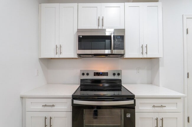 Building Photo - Newly rehabbed and Passed PHA Inspection too