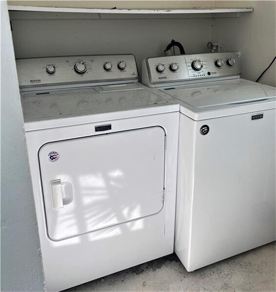 Building Photo - 84 Palamino Cir