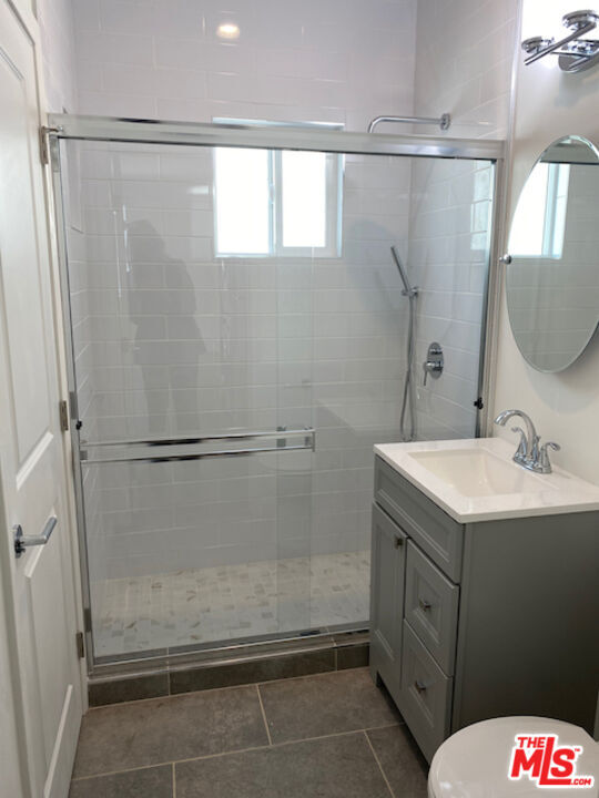 Building Photo - 1112 Meadowbrook Ave