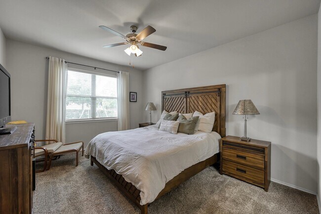 Building Photo - 16451 Rosary Pea Pl