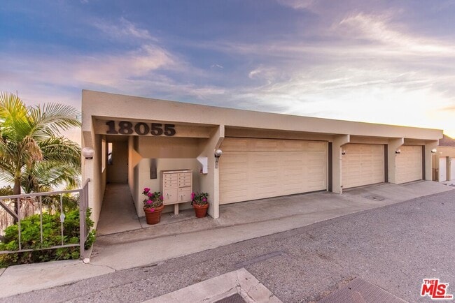 Building Photo - 18055 Coastline Dr