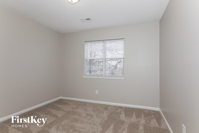 Building Photo - 1021 Barbee Farm Dr
