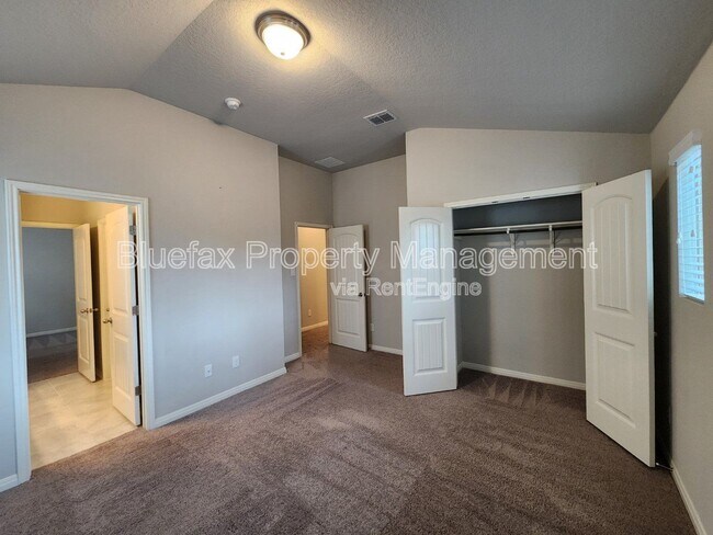 Building Photo - 13840 Tribeca