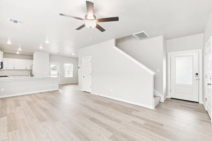 Building Photo - 12720 Carrara Ln