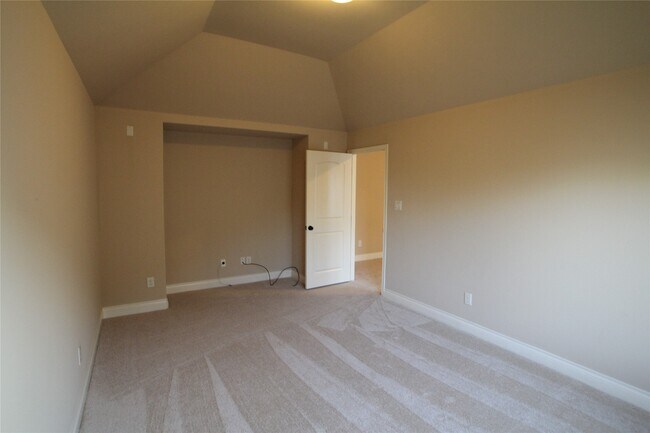 Building Photo - 1995 Biscayne Lake Dr