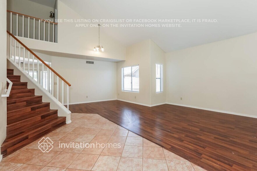 Building Photo - 1538 E Hearne Way