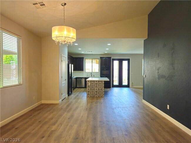 Building Photo - 10070 White Mulberry Dr