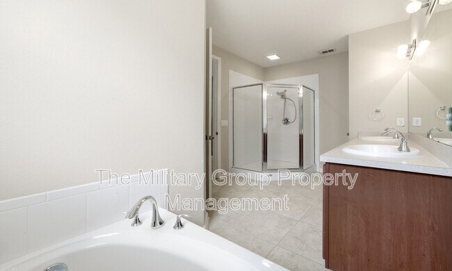 Building Photo - 1515 Carpathian Dr