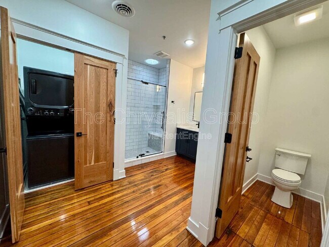 Building Photo - 209 W Main St