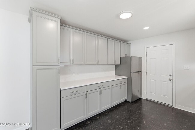 Building Photo - 501 Adolphus St