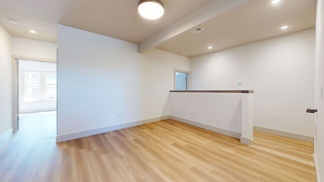 Building Photo - 2 Bedroom Brand New Berkeley Unit!