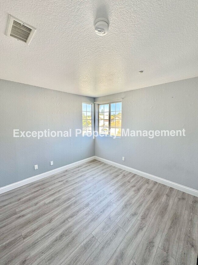 Building Photo - 11748 San Ribas Rd