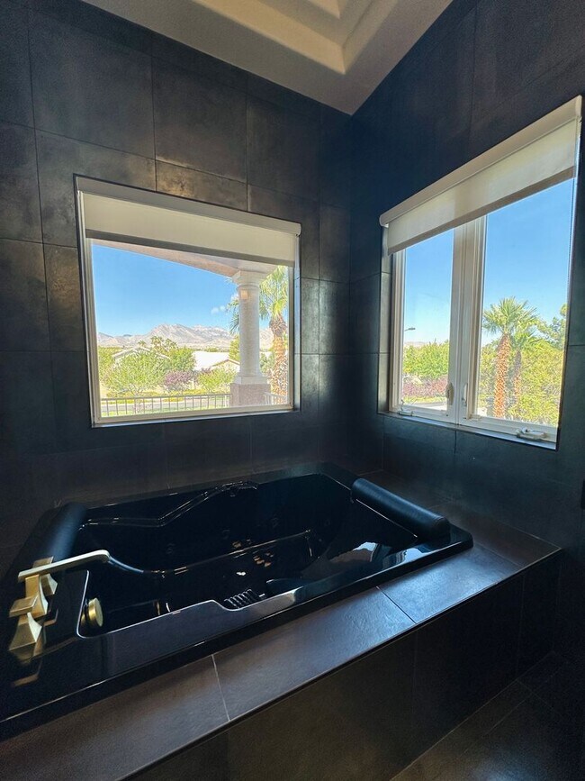 Building Photo - Stunning home with pool in prestigious Eagle Hills!