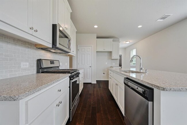 Building Photo - 174 Silktassel Way